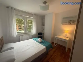 Coqueto apartamento en alameda principal Garaje - Image 5