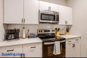 Modern Apt in Bricktown Downtown - Image 4