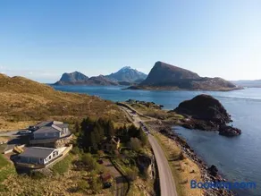 Lofoten Paradise Cabins Sea View - Image 2