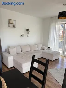 Schöne Wohnung in ruhiger Lage - Image 1