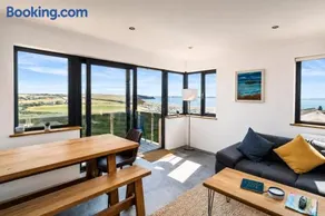 Ty Melyn, Newgale - Image 1