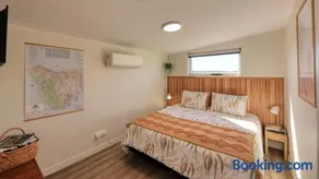 Badger's View Farmstay Cottage - Image 1