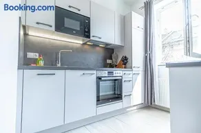 Sweet 2BR & 1LR Apartment, Around Donaustadt - Image 5