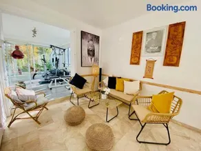 Maison spacieuse avec fitness, massage sur demande et jardin privatif, proche Nantes et Pornic - Image 1