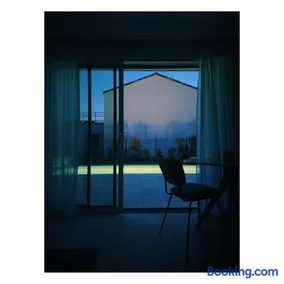 Jade air-conditioned suite 10 min sea, spa bath, pool - Image 2