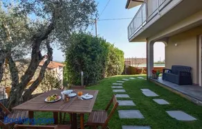 4 Bedroom Gorgeous Home In Massarosa - Image 4