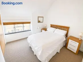 Cottage on the Green - Image 4