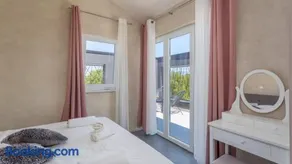 Luxury Villa Exclusive by Villas Guide - Image 4
