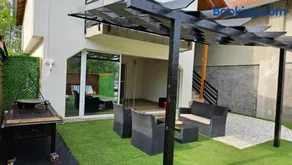 Sunrise Riverside House-Private Garden, Jacuzzi & BBQ - Image 2