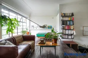 Modernist Period Apartment and Design Oasis near O2 & Excel - Image 5