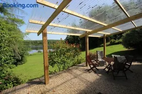 LAKESIDE COTTAGE - Familiy, Golfing & Fishing - Image 2