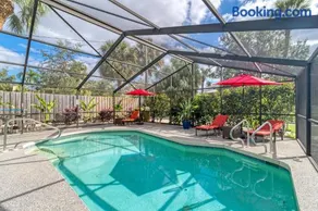Canal Front Home in Sarasota with Private Heated Pool & Outdoor Patio! - Image 2