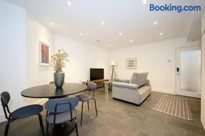 Newly Renovated 2BR w Backyard - Image 3
