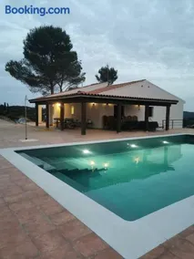 Casa Clarita hasta 21 personas, piscina a 40 min de Madrid y aeropuerto - Image 2