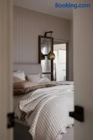 The Vineyard House - by Ghost Rock Wines - Image 2