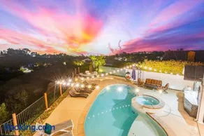 Modern La Jolla Escape Pool Rooftop Views - Image 1