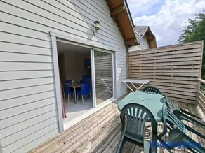 Cottage Rembrandt - Image 1