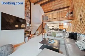 Ridgepoint Townhome 105 by East West Hospitality - Image 1