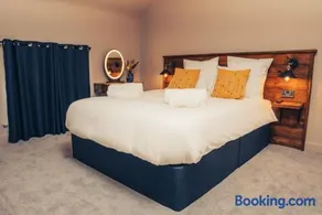 Lawton Street Rooms - Image 1
