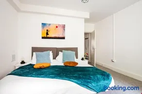 The Sant Bank, central, contractors friendly, 1 bed, sleep up to 4, modern, near beach - Image 4