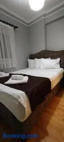 Pine Stone Apart Hotel Sultanahmet - Image 1