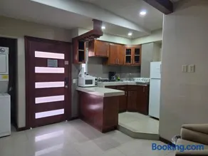 Ground level with ocean view apartment - Image 3