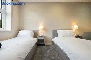 The Olive Tree - Superior 2-Bed Apartment - Image 3