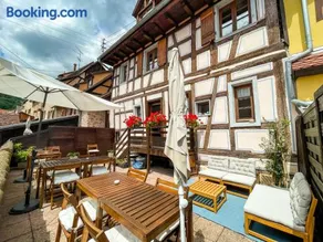 La Maison Bleue - Historic House in the Heart of Riquewihr - Image 2