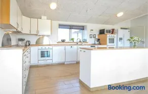 Eight-Bedroom Holiday Home In Vestervig - Image 5
