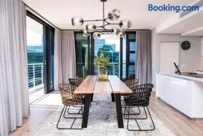 Magnificent penthouse with breathtaking views - Image 2
