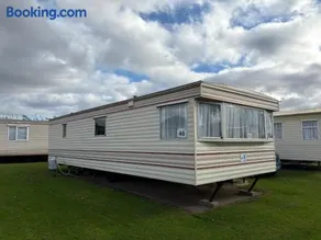 46 Newport Caravan Park Award Winning Family Caravan - Image 5