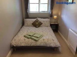 Stansted spacious 2-bed apartment, easy access to Stansted Airport & London - Image 3