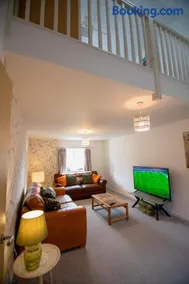 Augusta House - Andover - Image 3