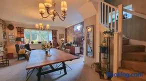 New Forest Guest Suite with Private Garden - Image 5
