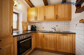 NINA's Chalet with Pool & Sauna Access - Image 3