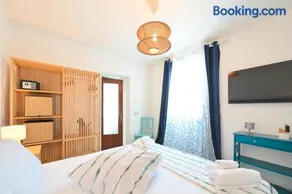 Chiaia Di Rose Seaside Suite - Image 3