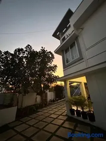 Sapphire Stayss - Image 3