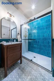 Peacock Suite - Image 4
