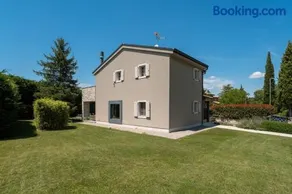 Istrian Villa Mia, Pool & Jacuzzi - Image 4
