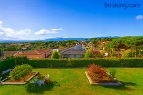Catalunya Casas Beautiful villa just 25 km from the beach of Lloret de Mar - Image 2