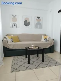 Iris Room - Image 2