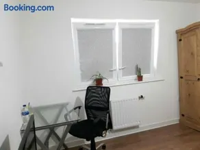Lavi's house-East Milton Keynes - Image 2