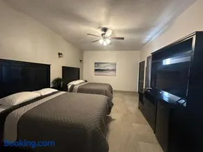 Playas Hotel Suites - Image 2