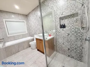 Serenity Suite - Image 4