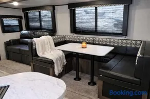 Beachfront Rv "The Beach Bum" - Image 5