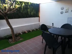 Apartamento con jardín privado a 10 min del centro de Salamanca - Image 5