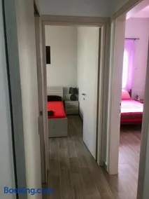 Modern & comfortable house in the city center - Image 5
