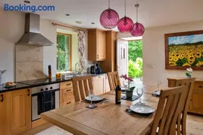 Finest Retreats - Hilltop Haven - Image 4
