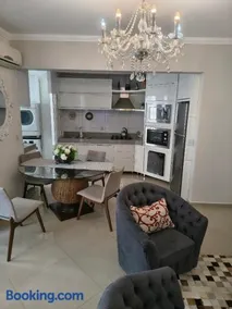 Apartamento aconchegante com ar, secadora e adega - Image 2