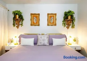 Villa Golden - King Bed & Swimming Pool! - Image 1